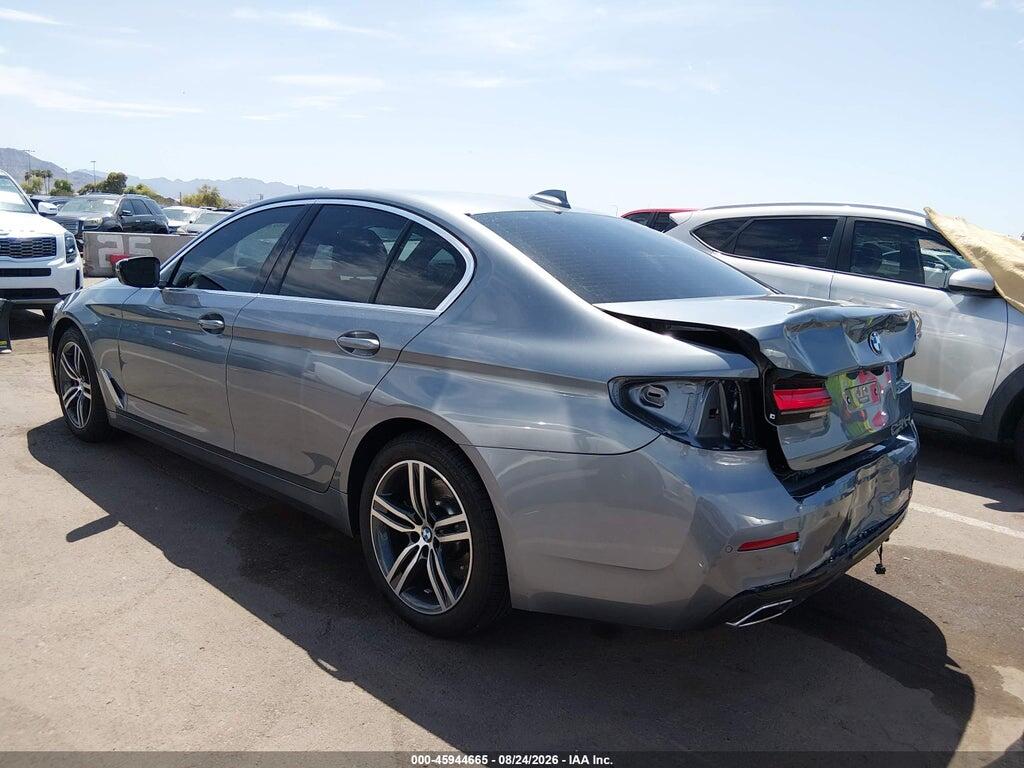WBA53BH07MCF72975 2021 BMW 530I photo no. 3