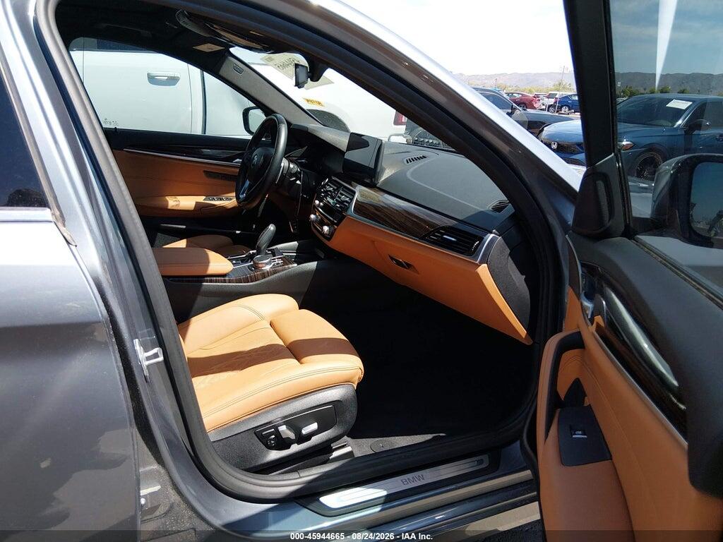 WBA53BH07MCF72975 2021 BMW 530I photo no. 5