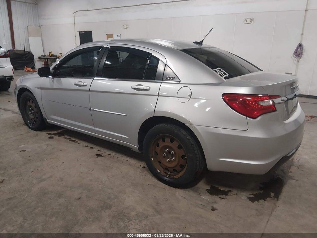 1C3CCBABXCN200072 2012 CHRYSLER 200 photo no. 3