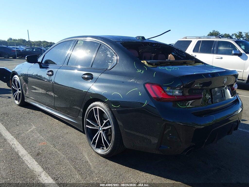 3MW89FF03P8D02754 2023 BMW 3 SERIES photo no. 3