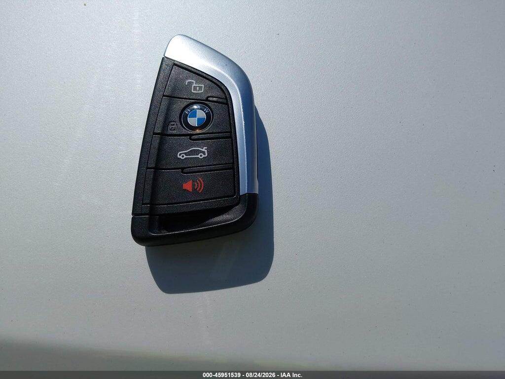 3MW69FF04P8D75140 2023 BMW 330I photo no. 11