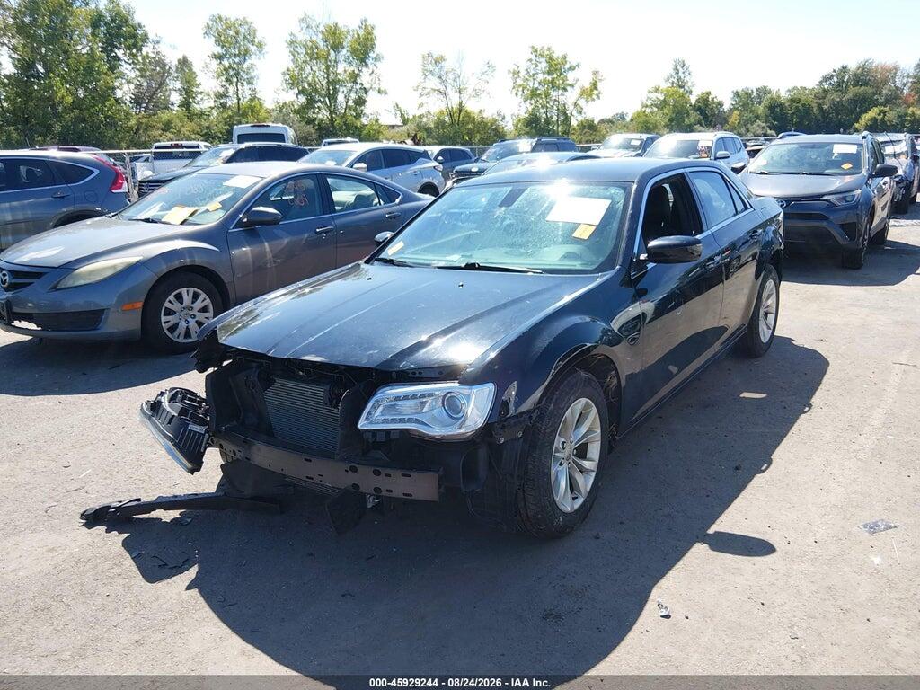 2C3CCAAG3MH654101 2021 CHRYSLER 300 photo no. 2