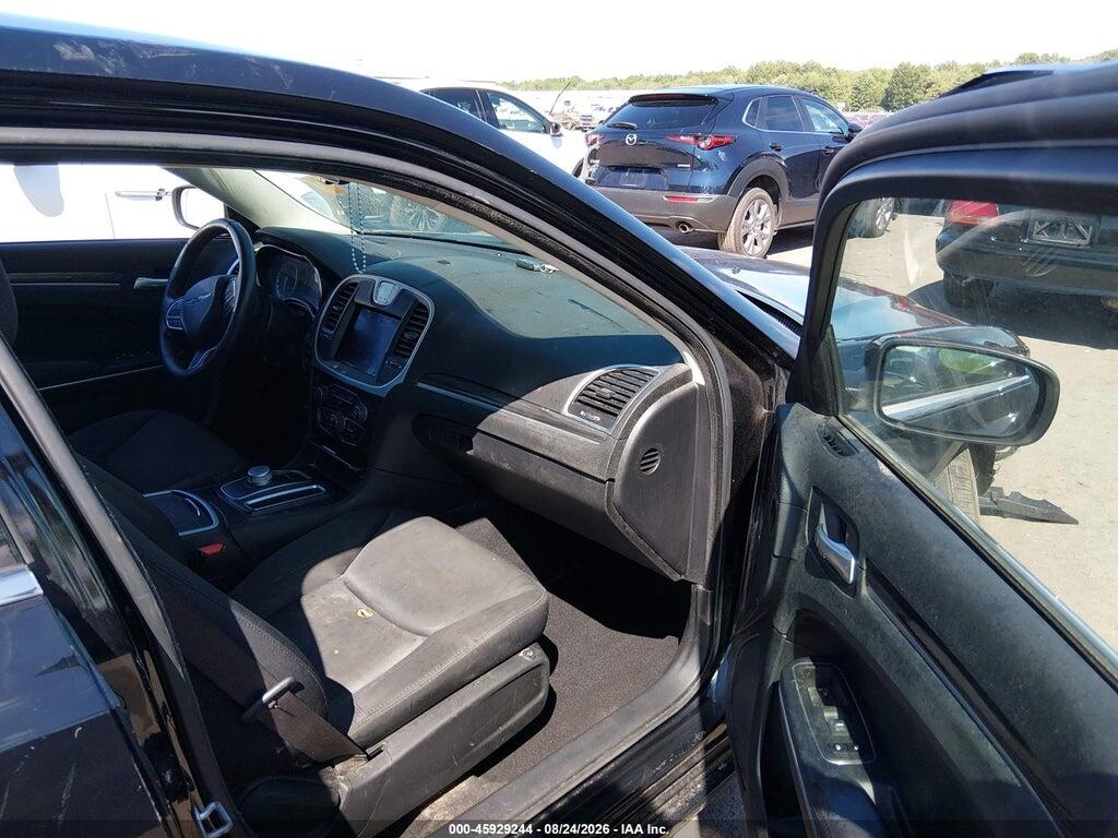 2C3CCAAG3MH654101 2021 CHRYSLER 300 photo no. 5
