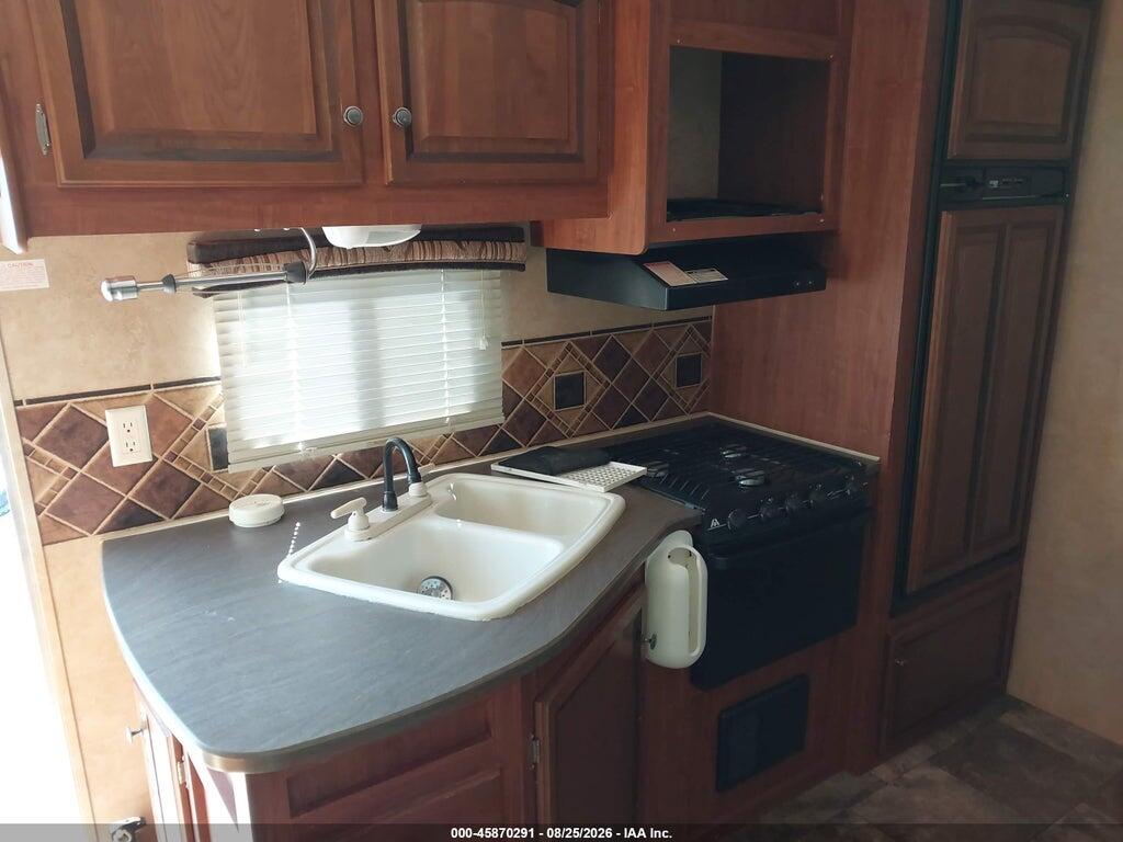 1UJBJ0BS8C18V0378 2012 JAYCO JAYFLIGHT 32BHDS photo no. 8