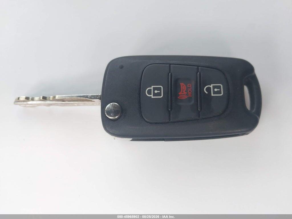 KNDJT2A68C7458519 2012 KIA SOUL photo no. 11