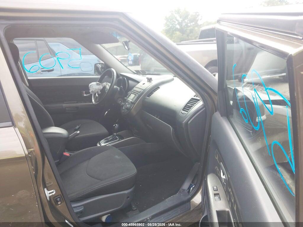 KNDJT2A68C7458519 2012 KIA SOUL photo no. 5