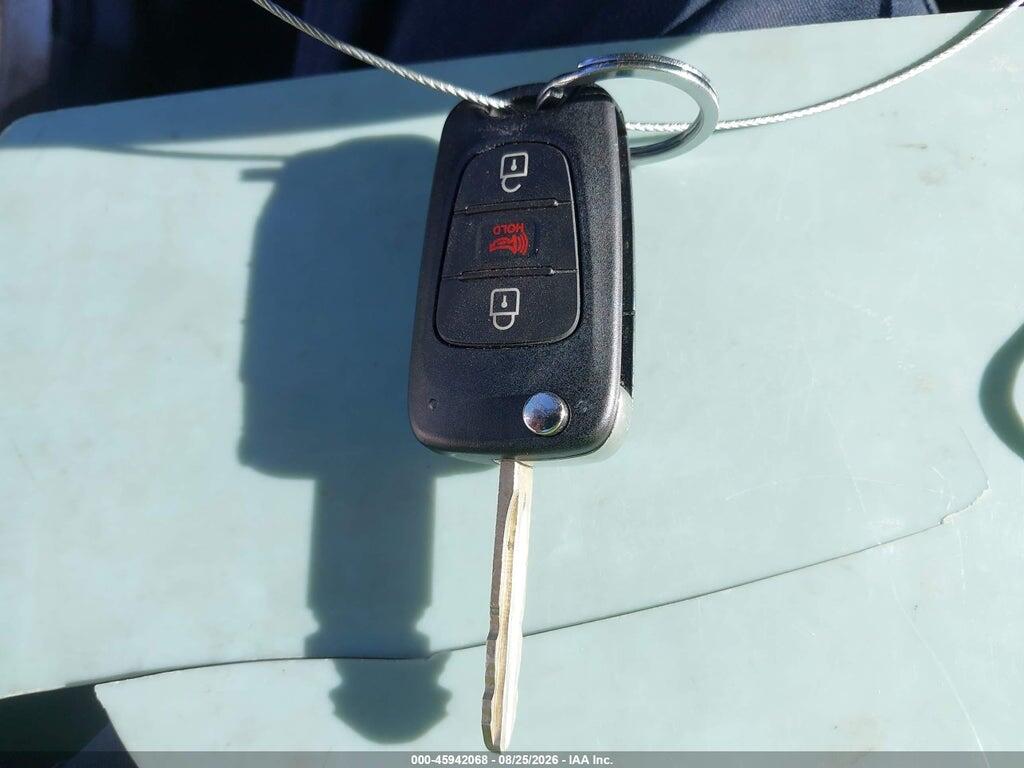 KNDJT2A6XC7440720 2012 KIA SOUL photo no. 11