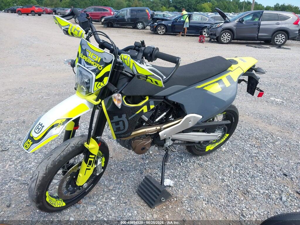 VBKUSV402RM772863 2024 HUSQVARNA SUPERMOTO 701 photo no. 2