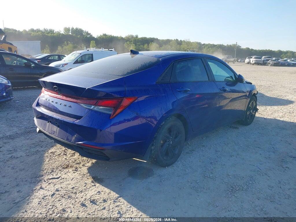 KMHLM4AG5NU264668 2022 HYUNDAI ELANTRA photo no. 4