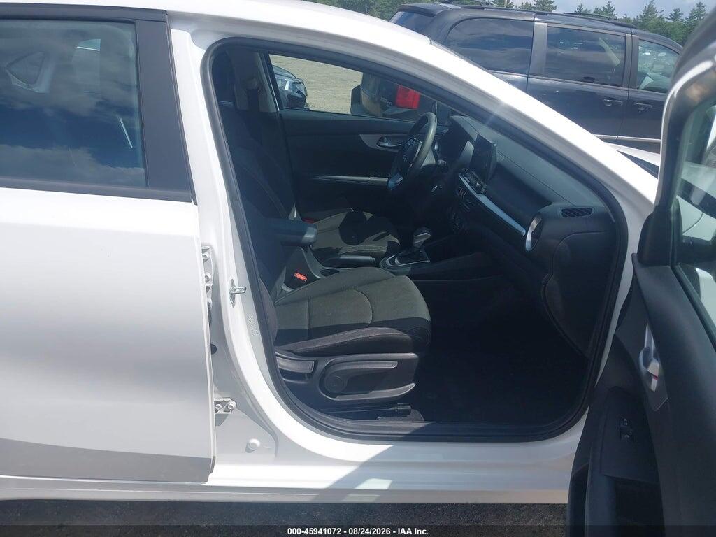 3KPF24AD4PE558903 2023 KIA FORTE photo no. 5