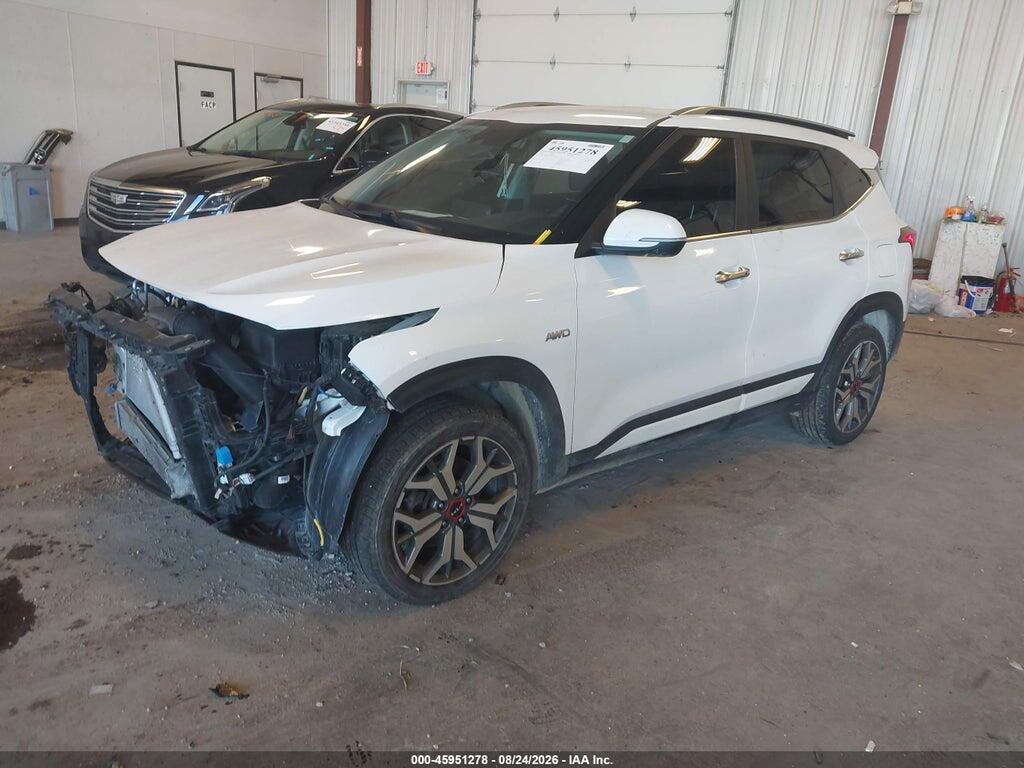 KNDETCA2XP7356987 2023 KIA SELTOS photo no. 2