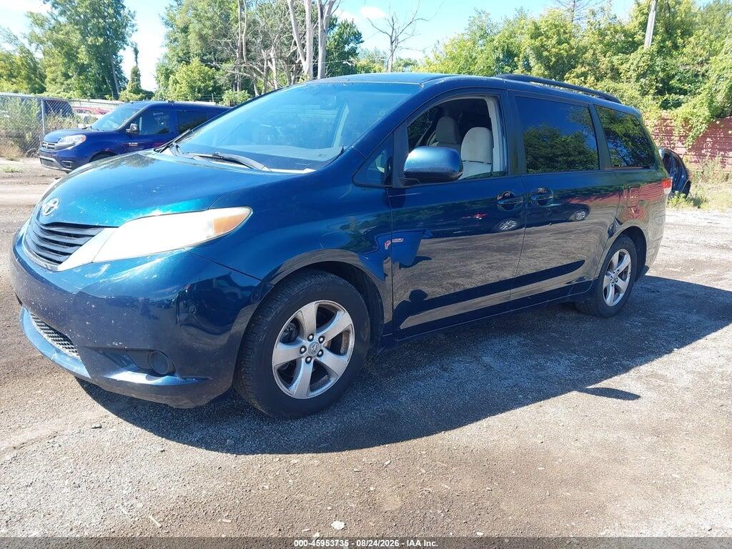 5TDKK3DC8CS220870 2012 TOYOTA SIENNA photo no. 2