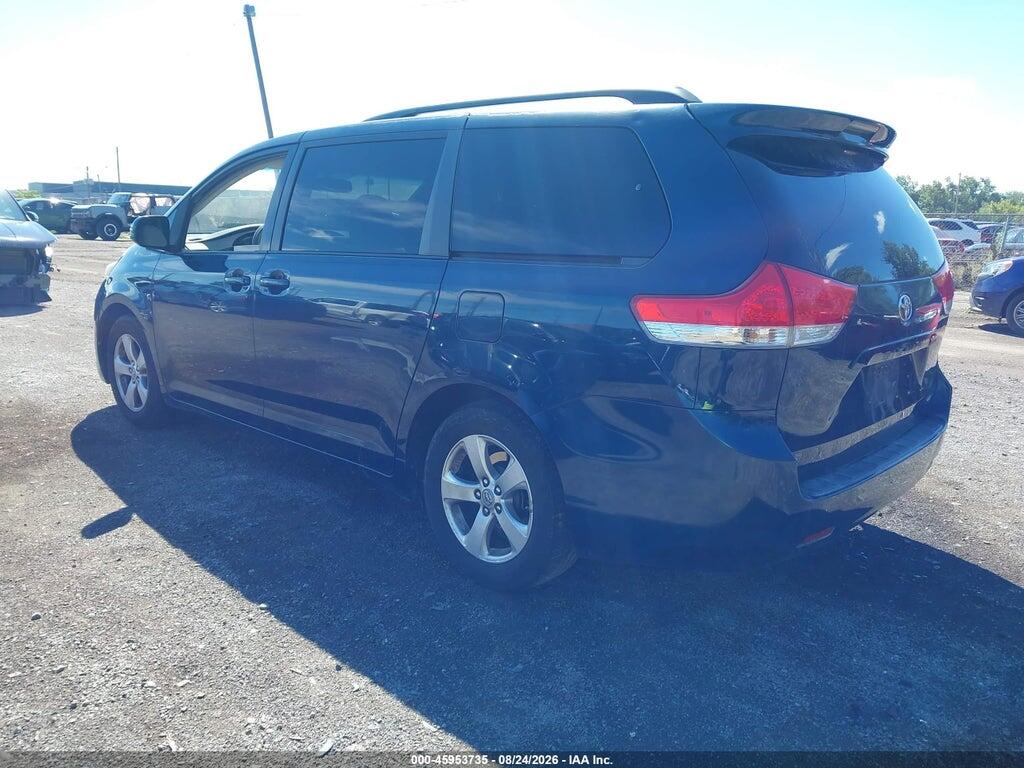 5TDKK3DC8CS220870 2012 TOYOTA SIENNA photo no. 3