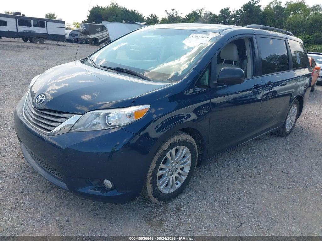 5TDYK3DC3CS262311 2012 TOYOTA SIENNA photo no. 2