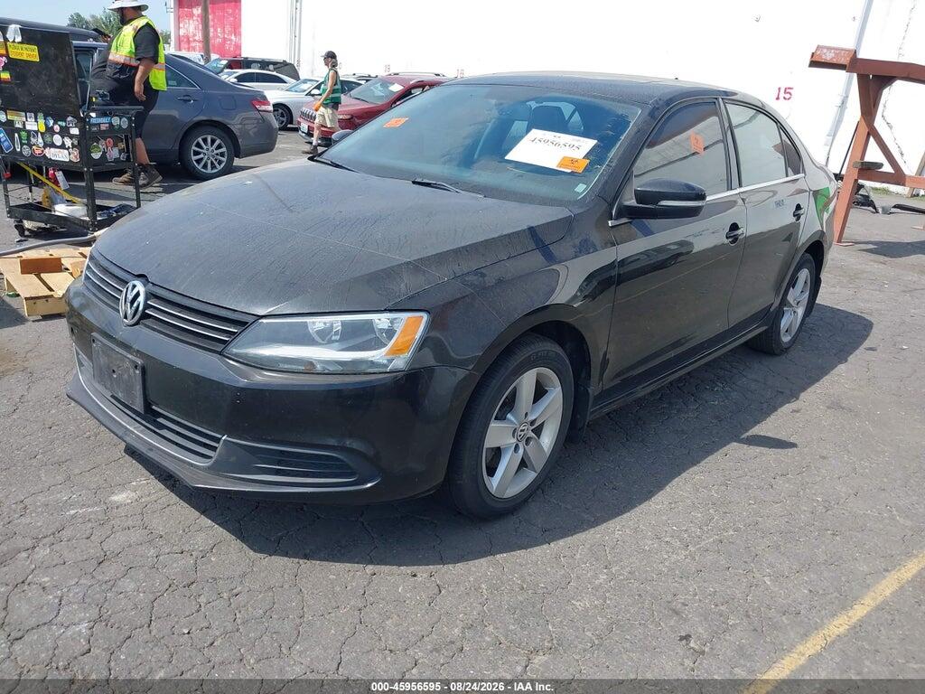 3VWLL7AJ8DM412266 2013 VOLKSWAGEN JETTA photo no. 2