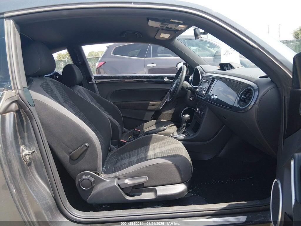 3VWVA7AT1CM641628 2012 VOLKSWAGEN BEETLE photo no. 5