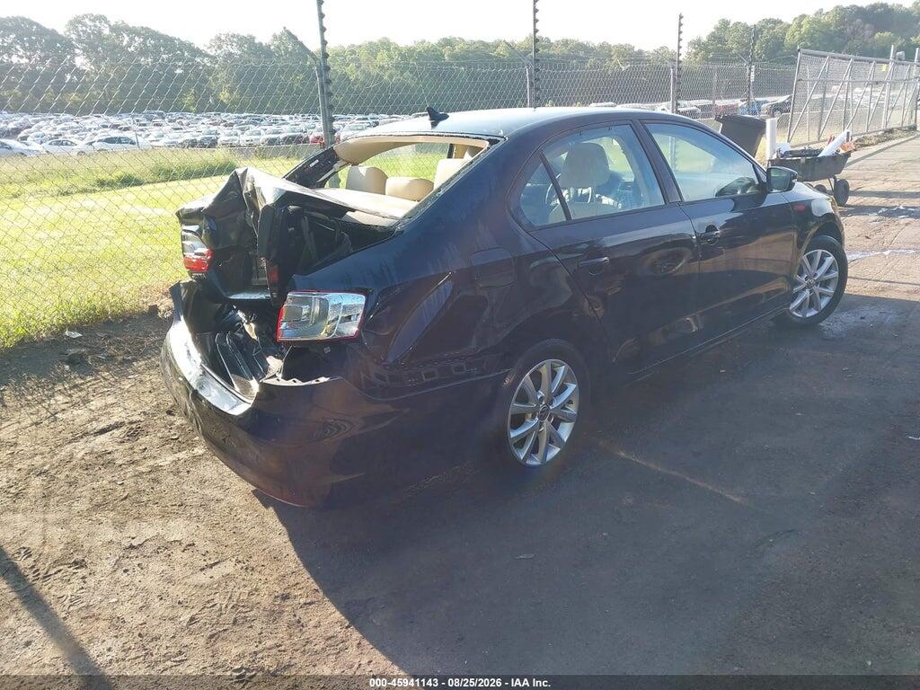 3VWDX7AJ6CM424567 2012 VOLKSWAGEN JETTA photo no. 4