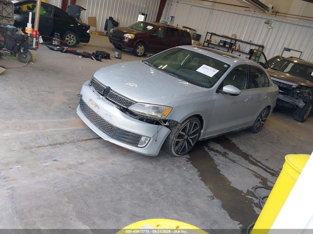 3VW567AJ2CM123656 2012 VOLKSWAGEN JETTA photo no. 2
