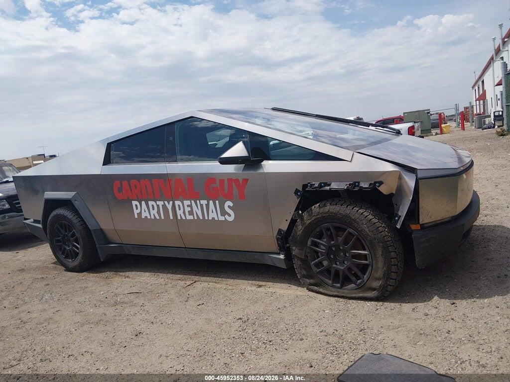 7G2CEHEDXSA071035 2025 TESLA CYBERTRUCK photo no. 12