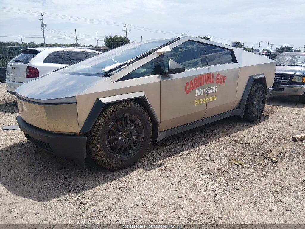 7G2CEHEDXSA071035 2025 TESLA CYBERTRUCK photo no. 2