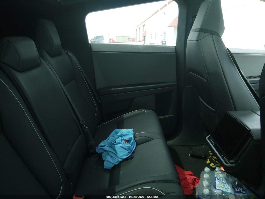 7G2CEHEDXSA071035 2025 TESLA CYBERTRUCK photo no. 8
