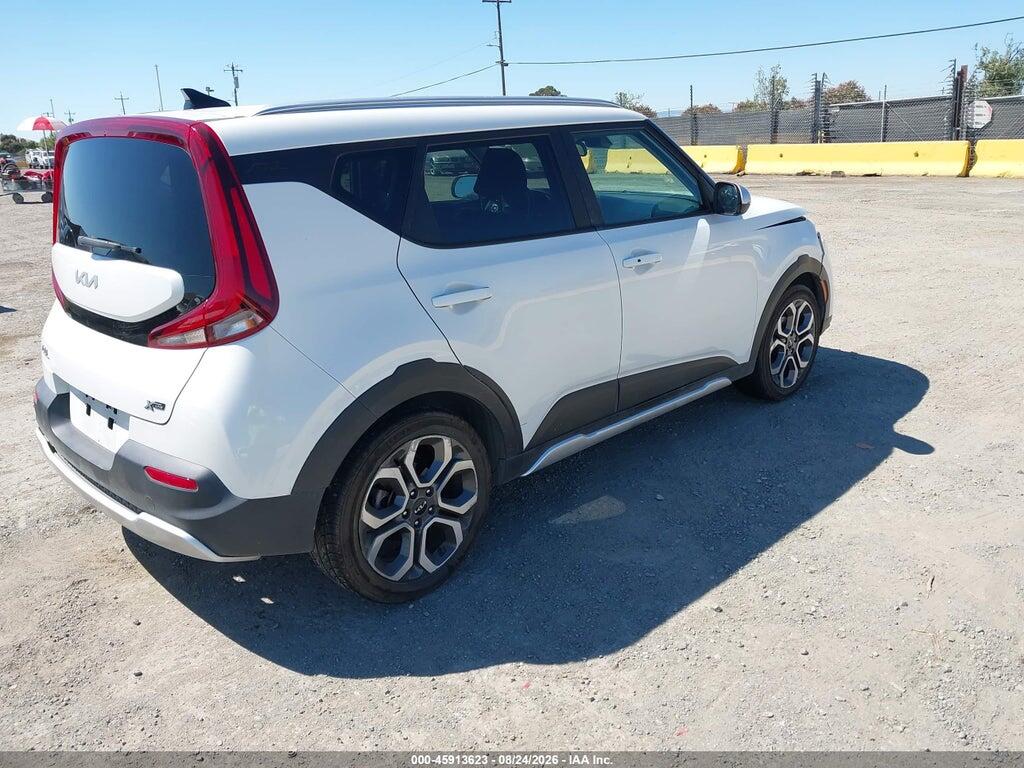 KNDJ23AU1N7163644 2022 KIA SOUL photo no. 4