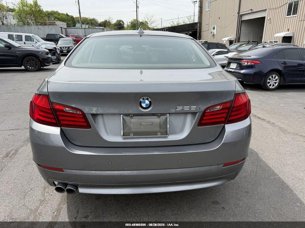 WBAFR1C55BDS35015 2011 BMW 528I photo no. 12