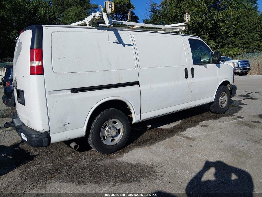 1GCWGFCA4B1167102 2011 CHEVROLET EXPRESS 2500 photo no. 4