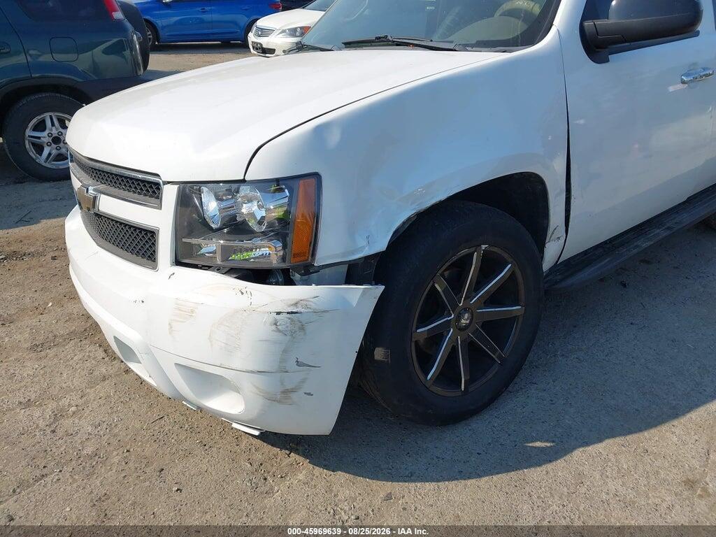 1GNSCAE0XBR390576 2011 CHEVROLET TAHOE photo no. 12