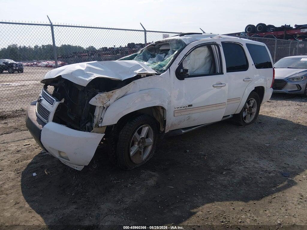 1GNSKBE06BR225083 2011 CHEVROLET TAHOE photo no. 2
