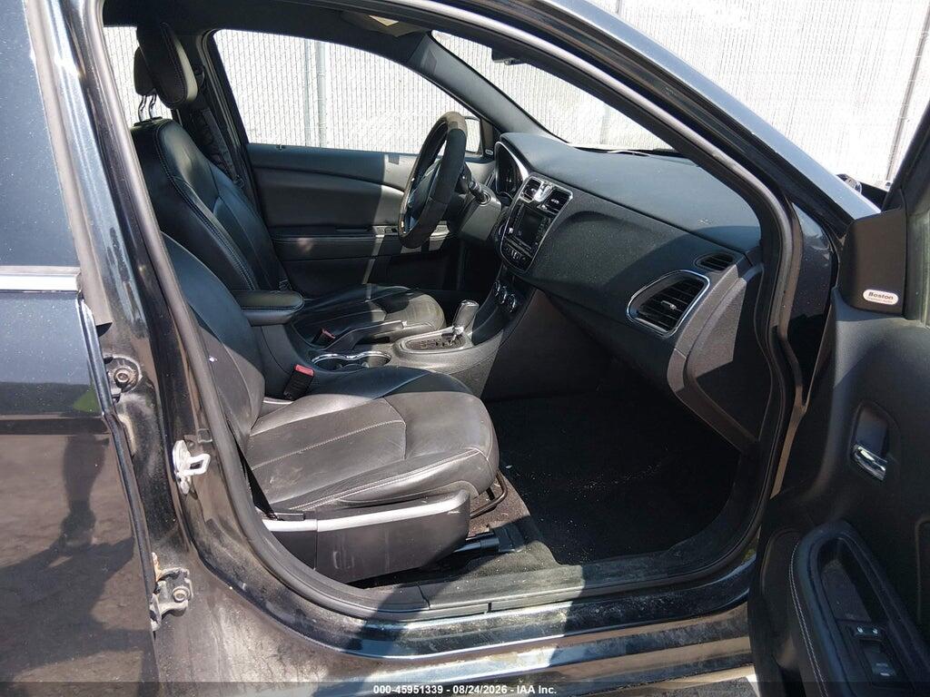 1C3BC2FG5BN517689 2011 CHRYSLER 200 photo no. 5