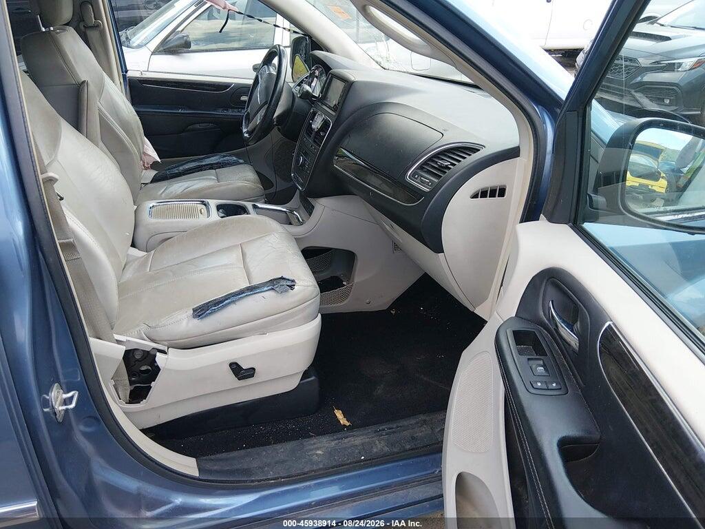 2A4RR6DGXBR784147 2011 CHRYSLER TOWN & COUNTRY photo no. 5