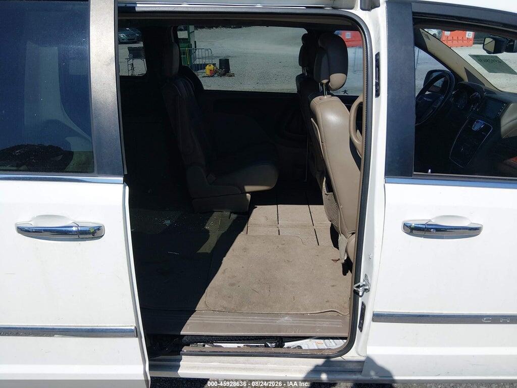 2A4RR8DG7BR799796 2011 CHRYSLER TOWN & COUNTRY photo no. 8