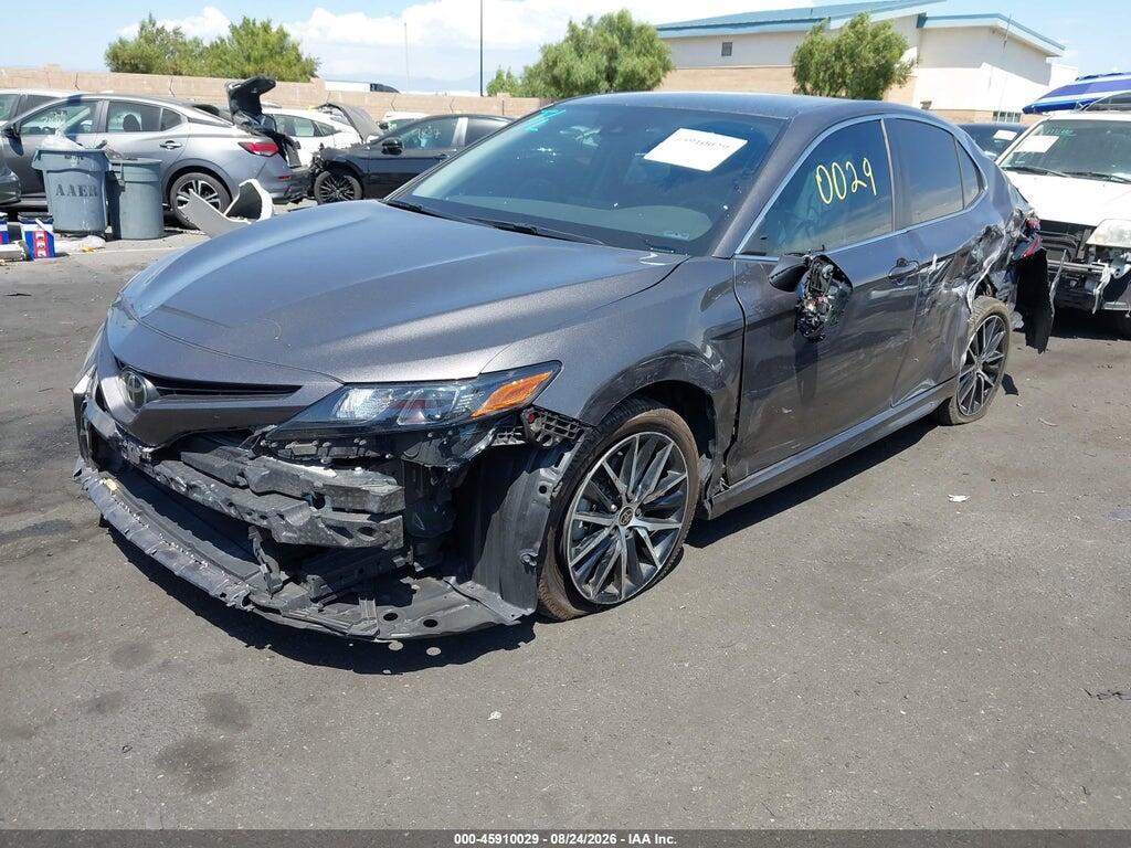 4T1G11AKXMU575962 2021 TOYOTA CAMRY photo no. 2