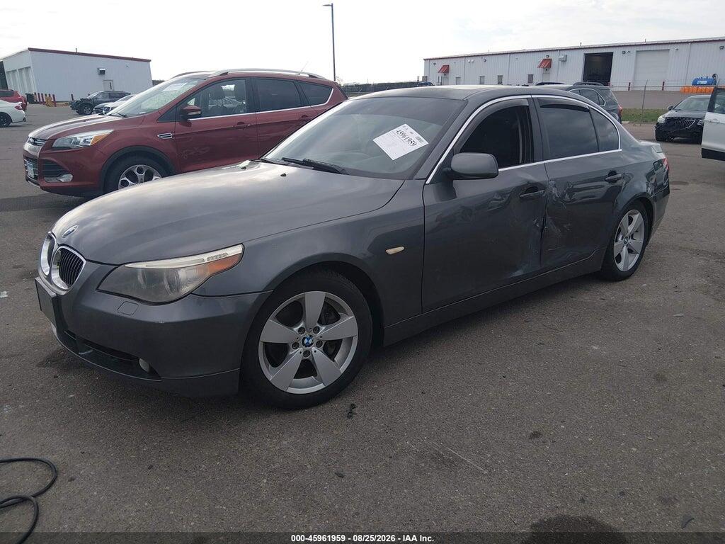 WBANF33577B999340 2007 BMW 525XI photo no. 2