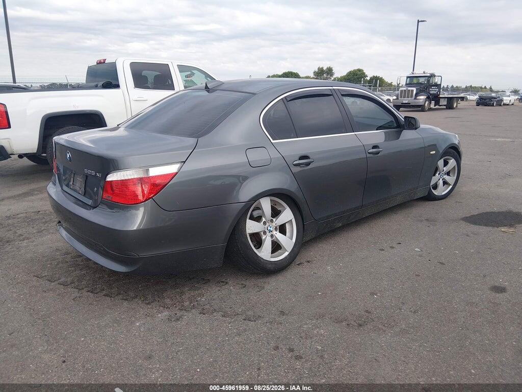WBANF33577B999340 2007 BMW 525XI photo no. 4