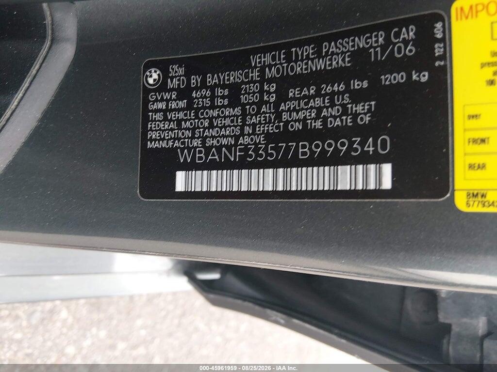 WBANF33577B999340 2007 BMW 525XI photo no. 9
