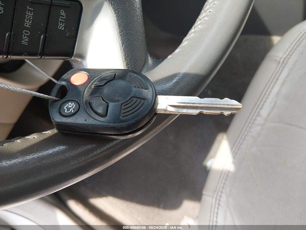 3FAHP0JG2BR173635 2011 FORD FUSION photo no. 11
