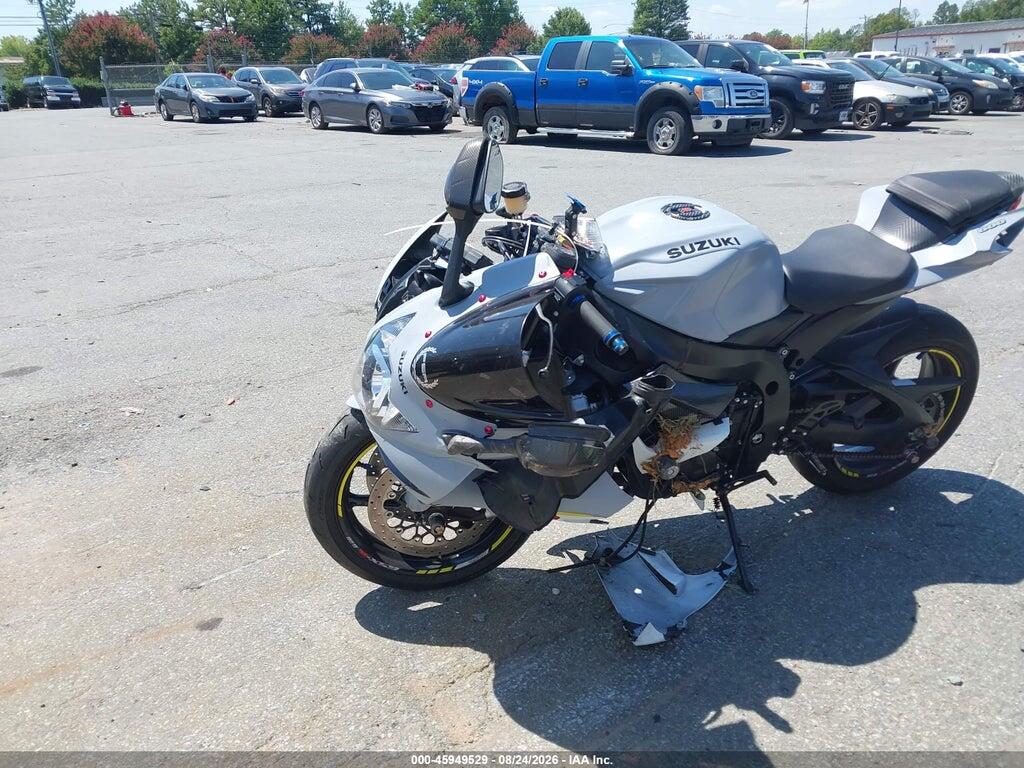 JS1GN7FA0N7100925 2022 SUZUKI GSX-R600 photo no. 2