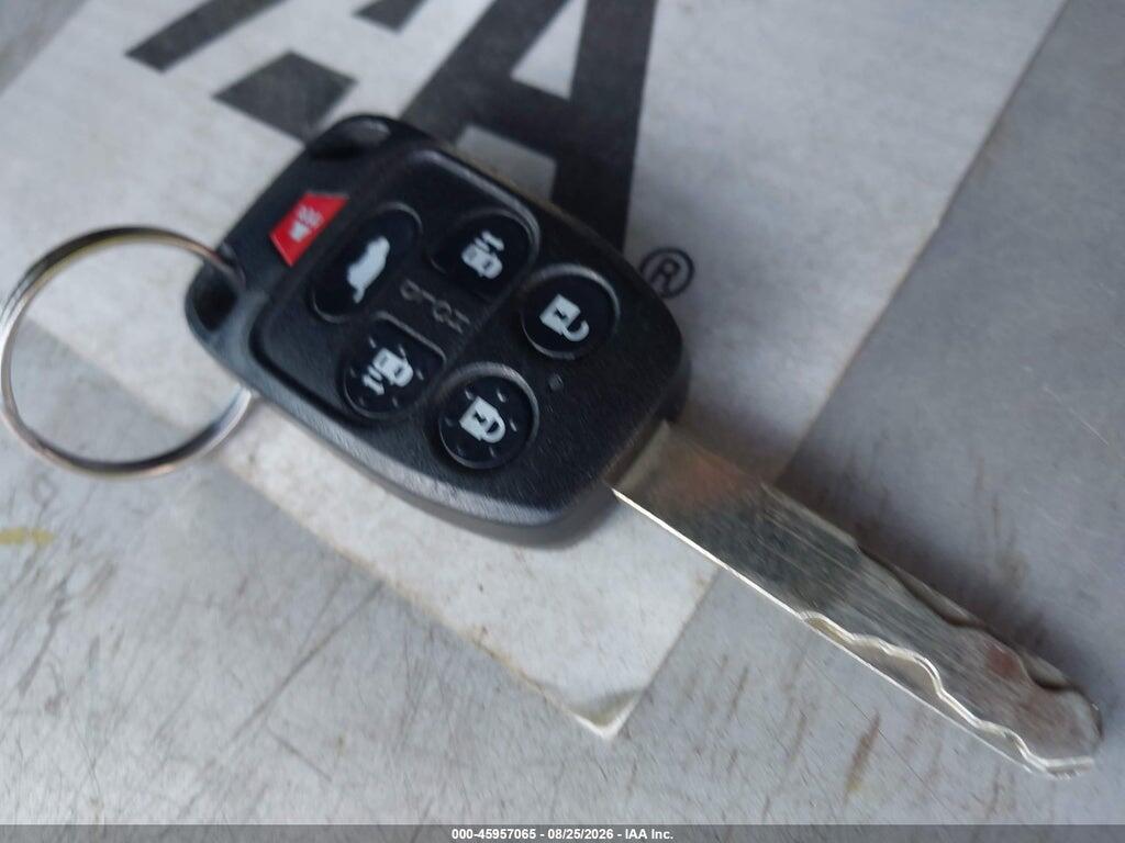 5FNRL5H91BB047573 2011 HONDA ODYSSEY photo no. 11