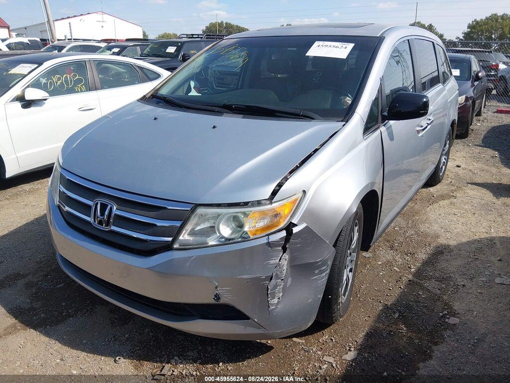 5FNRL5H62BB028360 2011 HONDA ODYSSEY photo no. 2