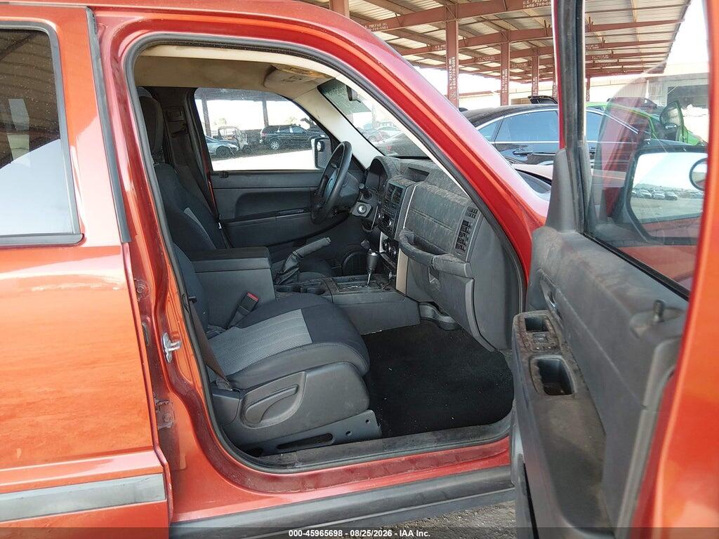1J8GP28K89W520719 2009 JEEP LIBERTY photo no. 5