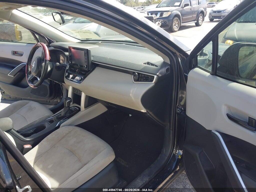 7MUCAAAG2NV027738 2022 TOYOTA COROLLA CROSS photo no. 5
