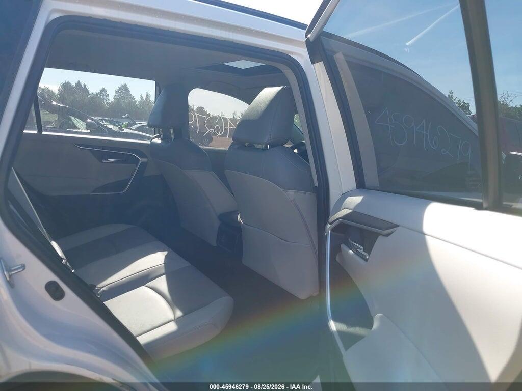 JTMB6RFV4ND527103 2022 TOYOTA RAV4 HYBRID photo no. 8