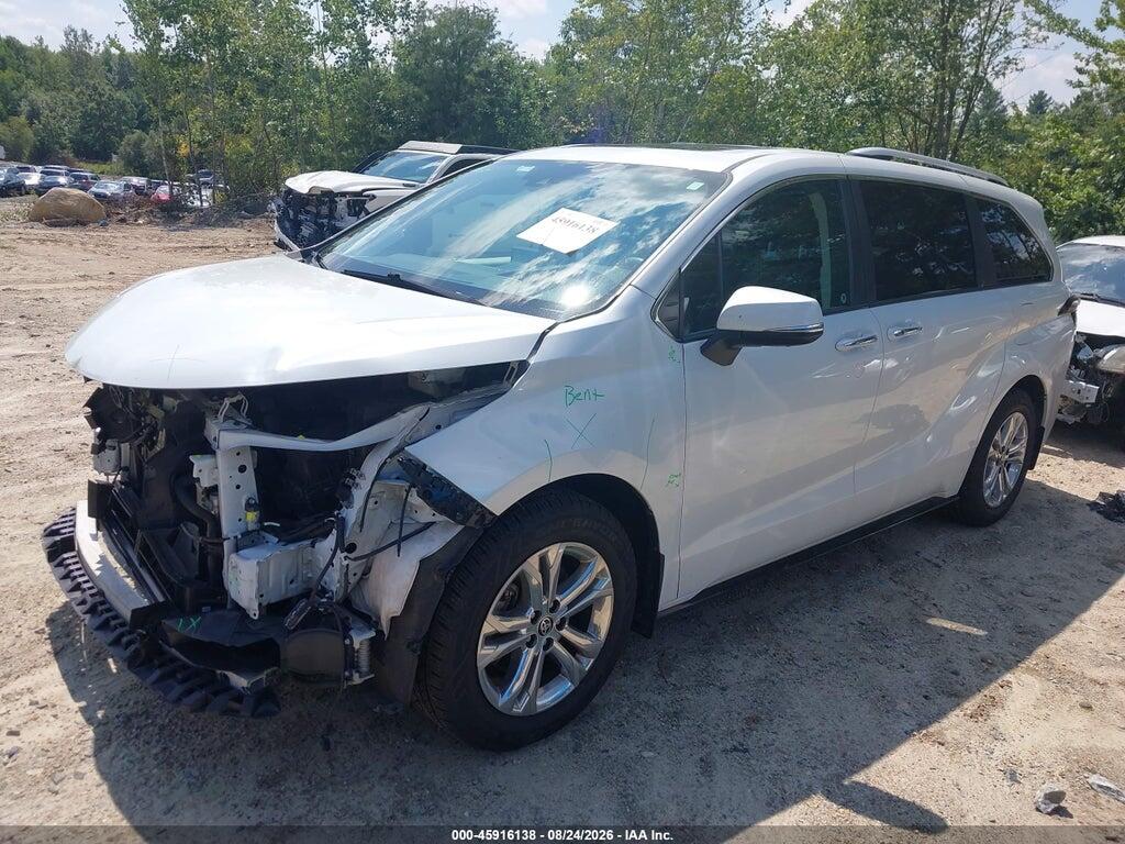 5TDESKFC7NS055109 2022 TOYOTA SIENNA photo no. 2