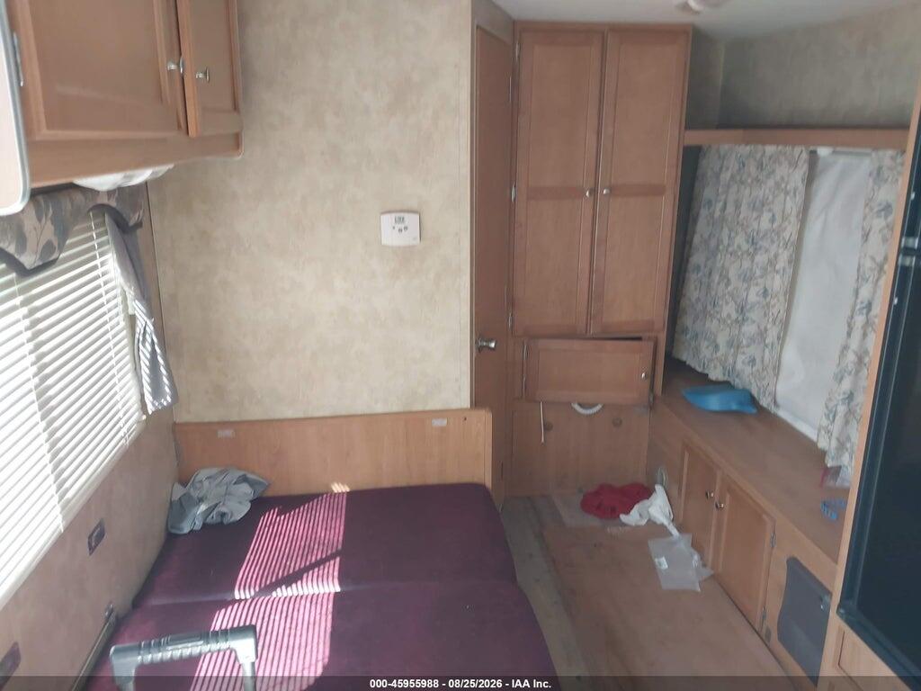 4CF2X181172901423 2007 FLEETWOOD OTHER photo no. 8
