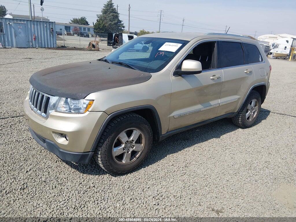 1J4RR4GG3BC582694 2011 JEEP GRAND CHEROKEE photo no. 2