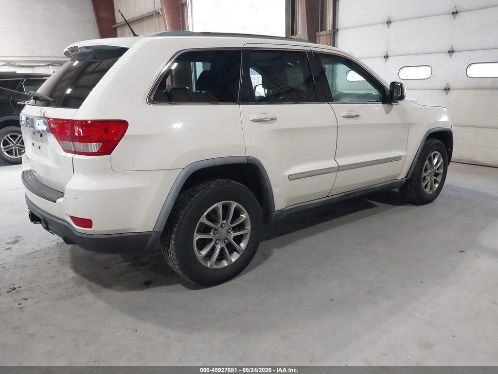 1J4RR4GGXBC553564 2011 JEEP GRAND CHEROKEE photo no. 4