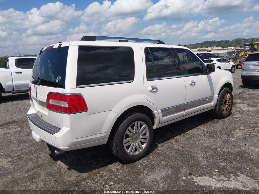 5LMJJ2J52BEJ09615 2011 LINCOLN NAVIGATOR photo no. 4
