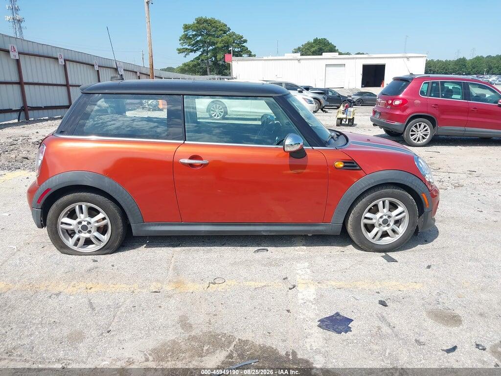 WMWSU3C58BT096724 2011 MINI COOPER photo no. 12